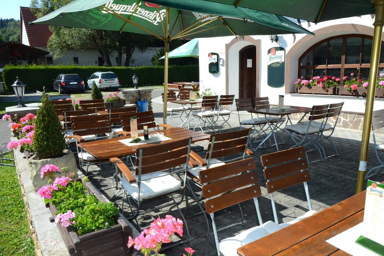 Hotel Jiricna Susice Exterior photo